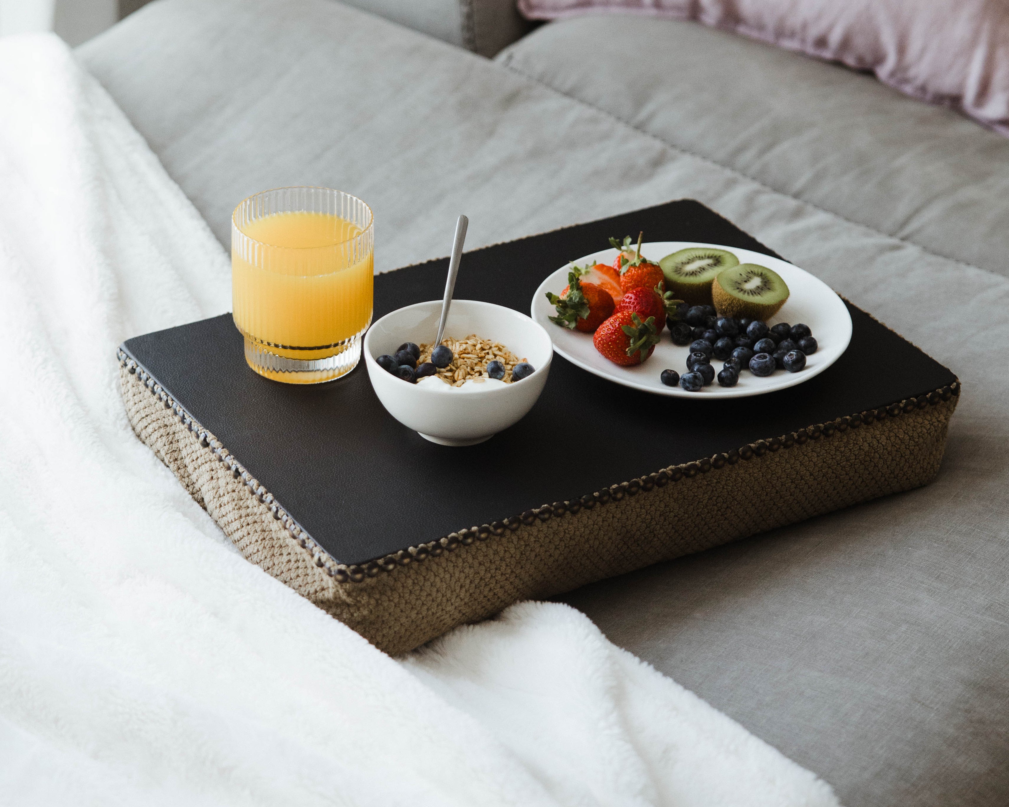 Eating on the couch with Plonk lap tray